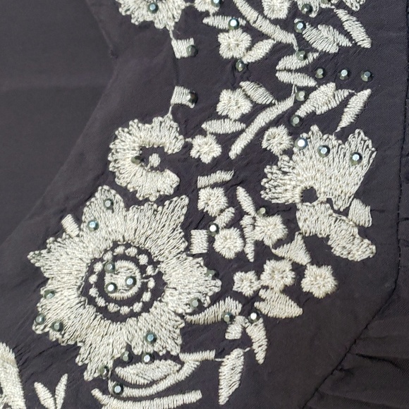 EUC🔹️Unity World Wear embroidery bling boho rayon top size medium petite - Picture 3 of 5